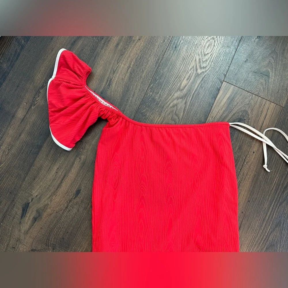 Frankie’s Bikinis Women’s One Shoulder Textured Red Flame Tankini Top Size S
